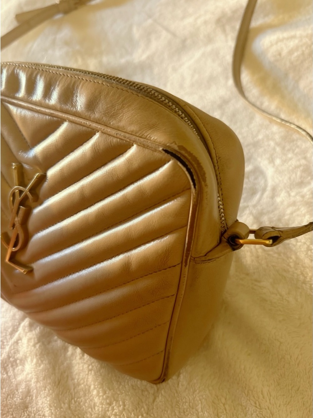 Saint Laurent Lou Camera Bag - Picture 5 of 8
